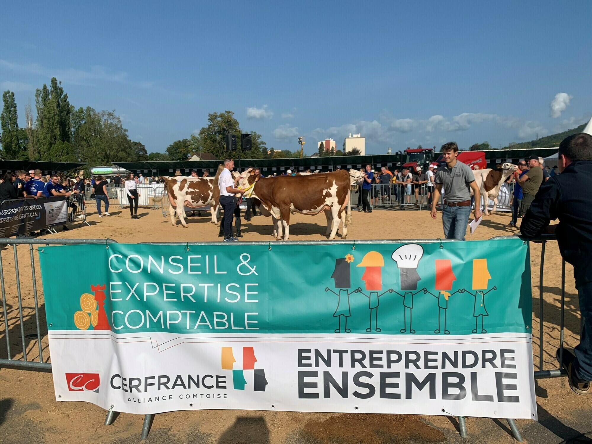 Comice avec banderole Cerfrance